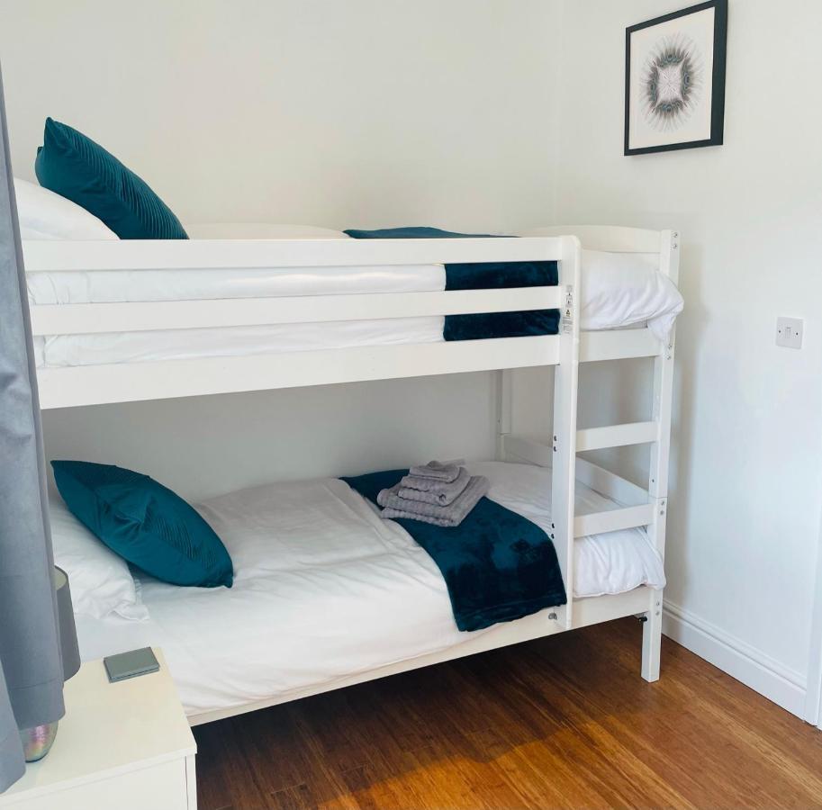Sunny Corner, Padstow. Spacious 3 Bedrooms, 2.5 Bathrooms, Parking, Garden. ภายนอก รูปภาพ
