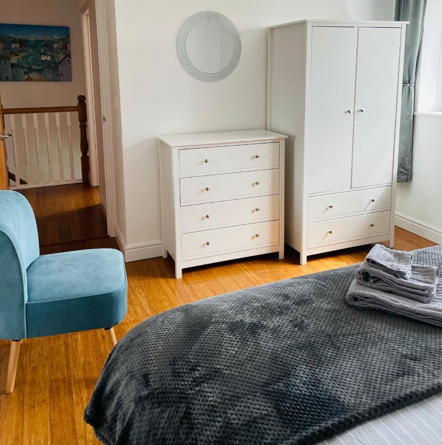 Sunny Corner, Padstow. Spacious 3 Bedrooms, 2.5 Bathrooms, Parking, Garden. ภายนอก รูปภาพ